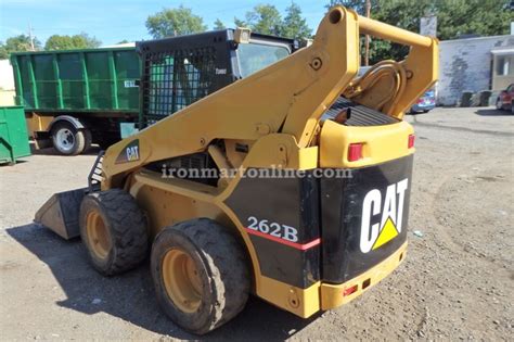 2005 262b tilt up cab